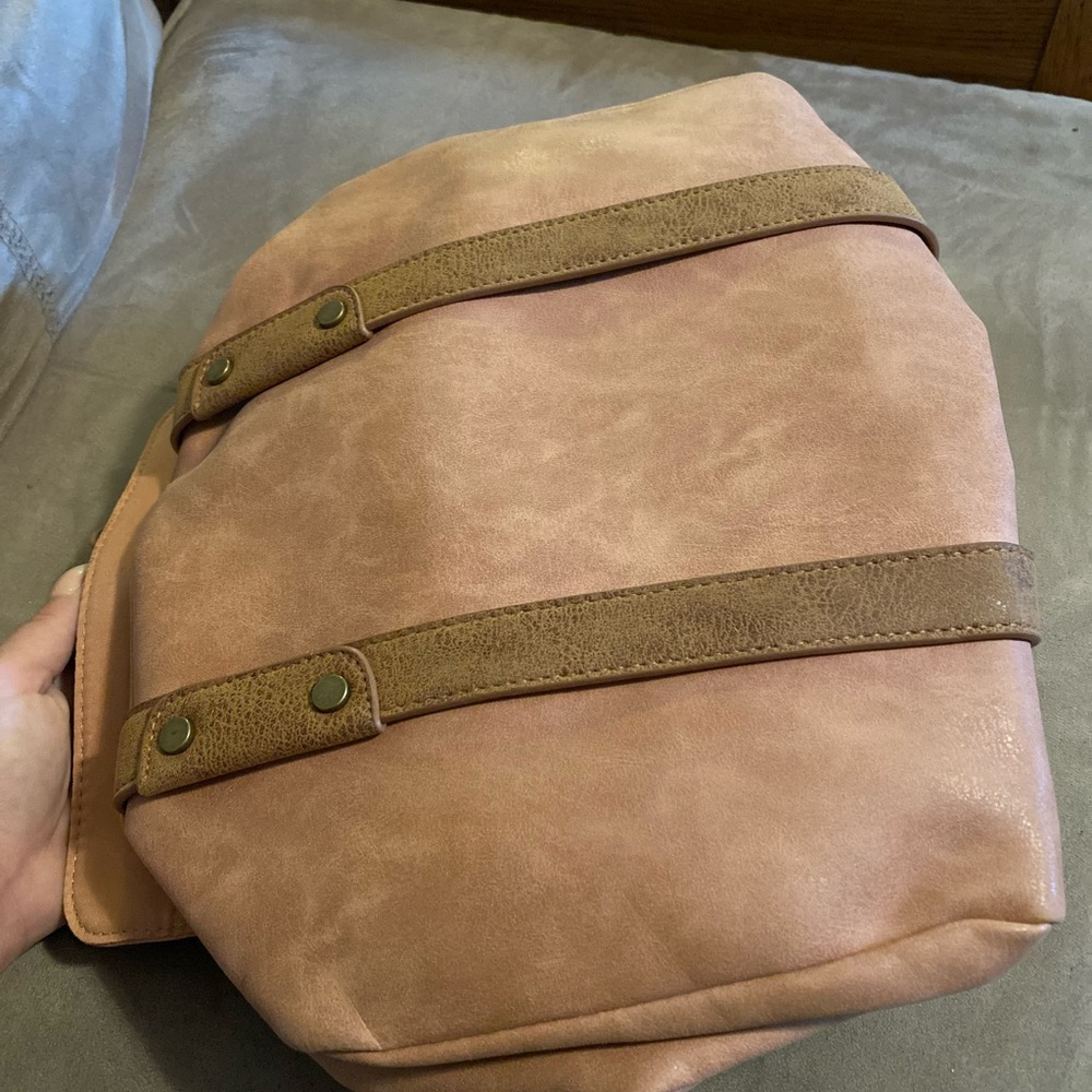 Maurices shoulder/tote handbag. - Picture 4 of 4